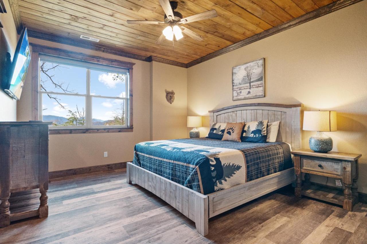 Star Of The Summit, Private Indoor Pool, Amazing Views, 1089 Free Tickets Each Paid Day, Dollywood Villa Sevierville Exterior photo